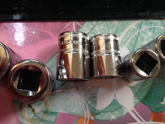 Snapon ลูกบล๊อค 3/8 12 ลูก 212FSMSY metric Snapon ลูกบล๊อค 3/8 12 ลูก 212FSMSY metric