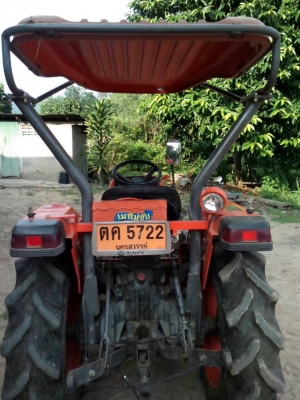 คูโบต้า L2808 4 WD 2 เพลาพร้อมผาน 5 เดิมๆพร้อมใช้งานรถสวยมาก