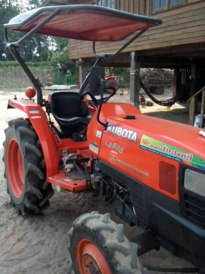 คูโบต้า L2808 4 WD 2 เพลาพร้อมผาน 5 เดิมๆพร้อมใช้งานรถสวยมาก