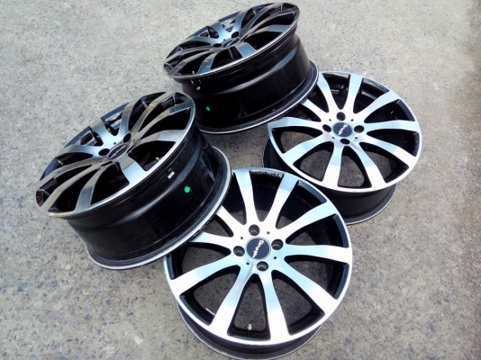 VIP 17 4รู100et42 กว้าง 7.5พื้นดำหน้าเงาไม่มีซ่อมสวยๆ