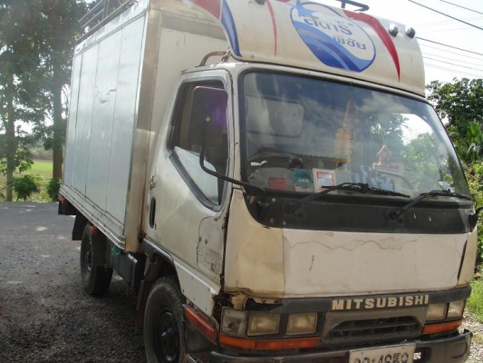 ขาย  Mitsubishi canter 110  พร้อมตู้เปียก