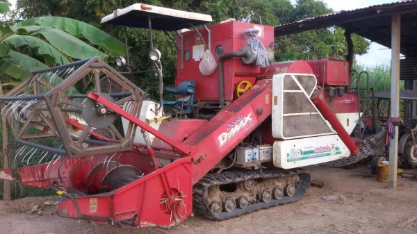 ขาย ()รถเกี่ยวข้าวอุ้ม1ตัน สภาพดีพร้อมใช้งาน