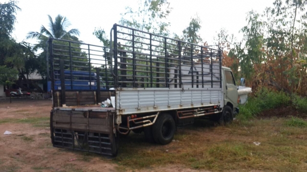 ขายด่วน HINO FB113 117 Hp กระบะคอกเหล็กทะเบียน ม.79 ขายด่วน HINO FB113 117 Hp กระบะคอกเหล็กทะเบียน ม.79