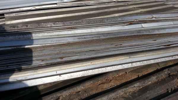 ขายเมทัลชีตโลละ 15 บาท