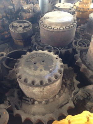 อะไหล่ตัวเดิน มอเตอร์ตัวเดินรถแบคโฮ