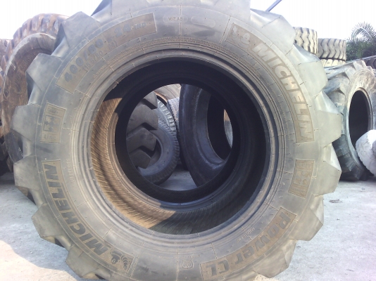 ยางขนาด 400/80-24(15.5/80-24) MICHELIN ราคาถูกครับ ยางขนาด 400/80-24(15.5/80-24) MICHELIN ราคาถูกครับ