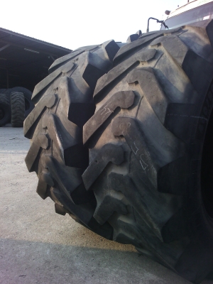 ยางขนาด 400/80-24(15.5/80-24) MICHELIN ราคาถูกครับ ยางขนาด 400/80-24(15.5/80-24) MICHELIN ราคาถูกครับ