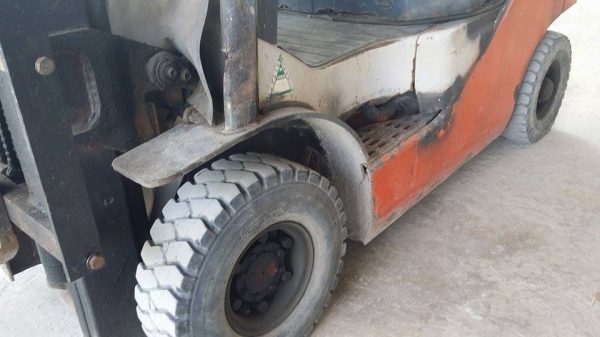 รถโฟล์คลิฟ TOYOTA  มือ2  ขนาด 1 ตัน   สภาพพร้อมใช้งาน