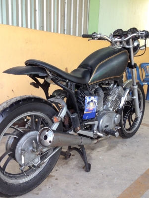 ขาย YAMAHA XV500ปี1983 รถรุ่นคุณปู่ระบบไฟครบสภาพพร้องใช้งานราคา34,000บาทต่อรองได้ครับมาดูรถได้ที่ สุพรรณบุรี สนใจติดต่อ 092-6429114 ครีม สุพรรณ
