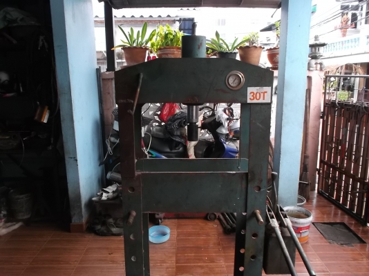 แท่นอัดไฮโดลิค 30ตัน ตามสภาพใช้งานได้ปกติ
