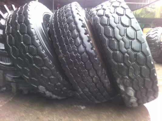 ยาง\%เก่าญี่ปุ่น 1800R25 รถเครน ราคาถูกๆๆครับ ยาง\%เก่าญี่ปุ่น 1800R25 รถเครน ราคาถูกๆๆครับ