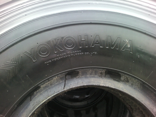 ยาง\%เก่าญี่ปุ่น 1800R25 รถเครน ราคาถูกๆๆครับ