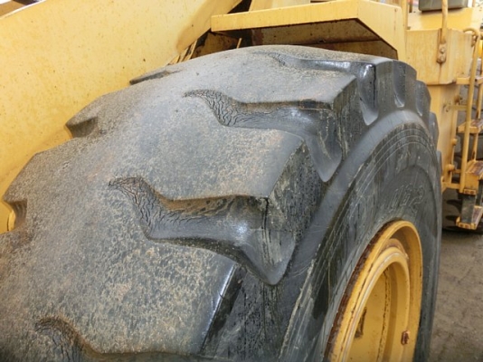 ขายรถตักล้อยาง CAT966F-2