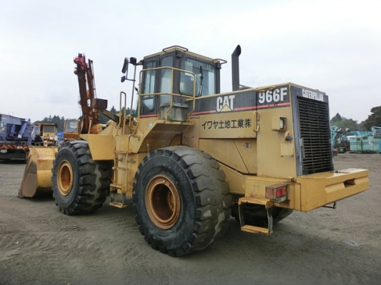ขายรถตักล้อยาง CAT966F-2