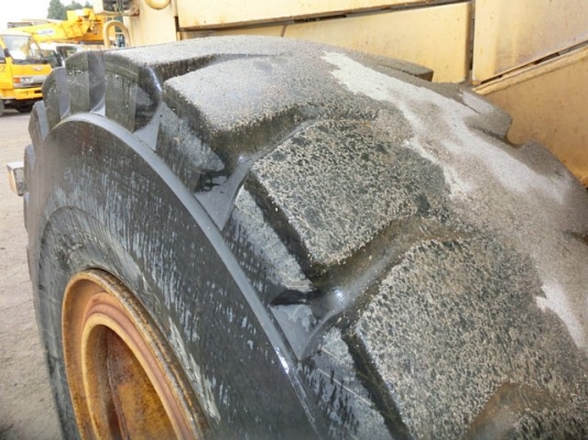 ขายรถตักล้อยาง CAT966F-2