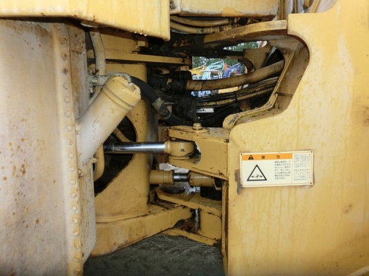 ขายรถตักล้อยาง CAT966F-2