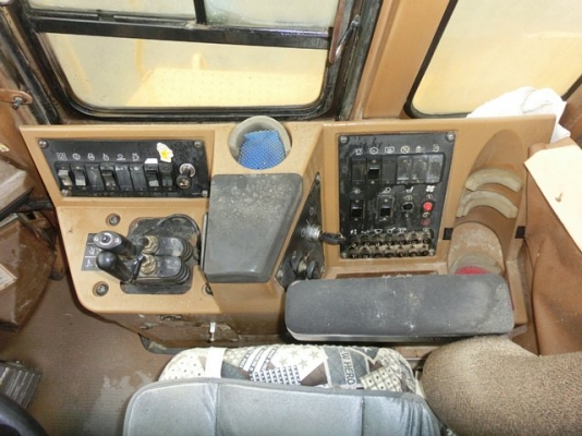 ขายรถตักล้อยาง CAT966F-2