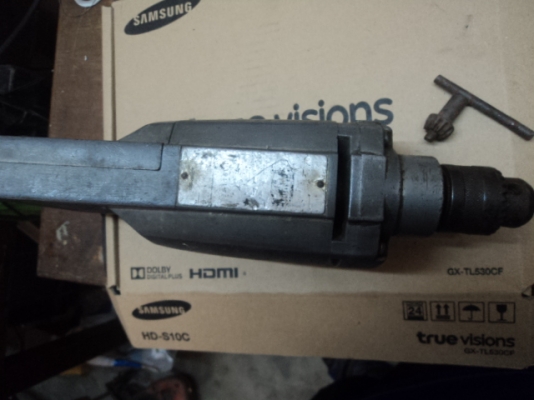 สว่านมากิต้า900บาท