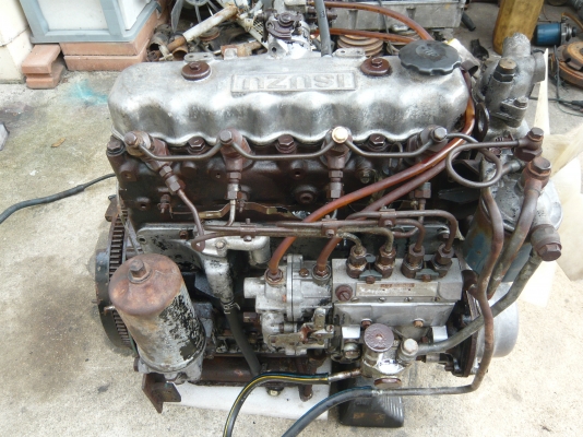 ขายเครื่องยนต์ดีเซลอีซูซุ c240 13850 บาท