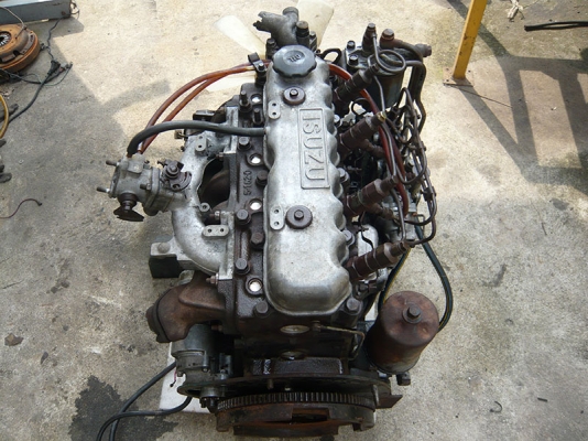 ขายเครื่องยนต์ดีเซลอีซูซุ c240 13850 บาท