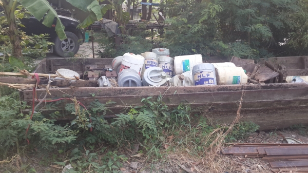 ขายเรือ  ทะร่า  หรือเรือขนของทำเขื่อน  ไม้สักทั้งลำ