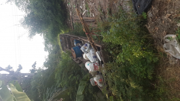 ขายเรือ  ทะร่า  หรือเรือขนของทำเขื่อน  ไม้สักทั้งลำ