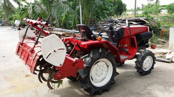 รถไถพรวนดินนั่งขับ YANMAR 15 แรง 2 เพลา 4WD เก่าญี่ปุ่น รถไถพรวนดินนั่งขับ YANMAR 15 แรง 2 เพลา 4WD เก่าญี่ปุ่น