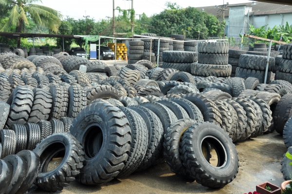 ยางเก่าราคาถูกๆมีทุกขนาด,ทุกไซด์,ขนาดอื่นๆให้โทรสอบถามได้เลยครับ ยางเก่าราคาถูกๆมีทุกขนาด,ทุกไซด์,ขนาดอื่นๆให้โทรสอบถามได้เลยครับ