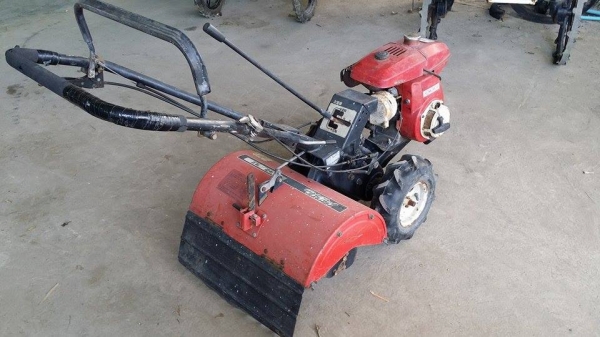 รถพรวนดินเดินตาม MITSUBISHI   ขนาด 3.5 แรง เก่าญี่ปุ่น พร้อมชุดพรวนดิน สภาพดี