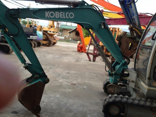 Kobelco SK030