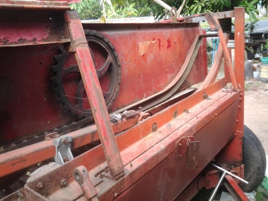 ขายตามสภาพเครื่องอัดฟางนิวฮอนแลนสภาพยังไม่ได้ประกอบอุปกรณ์อยู่ครบ ขายตามสภาพเครื่องอัดฟางนิวฮอนแลนสภาพยังไม่ได้ประกอบอุปกรณ์อยู่ครบ