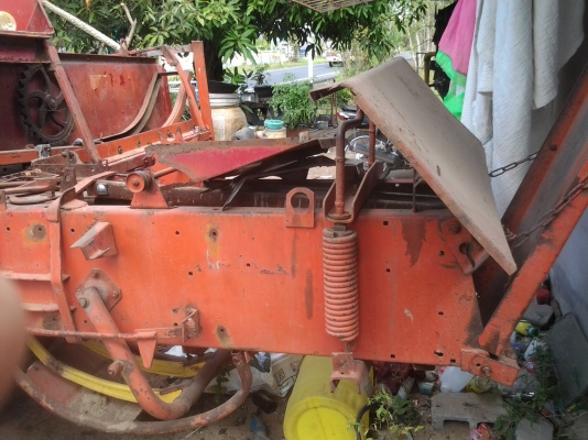 ขายตามสภาพเครื่องอัดฟางนิวฮอนแลนสภาพยังไม่ได้ประกอบอุปกรณ์อยู่ครบ ขายตามสภาพเครื่องอัดฟางนิวฮอนแลนสภาพยังไม่ได้ประกอบอุปกรณ์อยู่ครบ