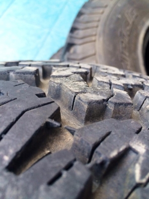 ขายยาง Bf ขอบ15 size 31x10.5x15 ดอกเต็ม ไม่มีปะ สภาพใหม่ 4เส้น ขายยาง Bf ขอบ15 size 31x10.5x15 ดอกเต็ม ไม่มีปะ สภาพใหม่ 4เส้น