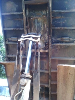 รถบรรทุกดั้มพ์ MITSUBISHI รถบรรทุกดั้มพ์ MITSUBISHI