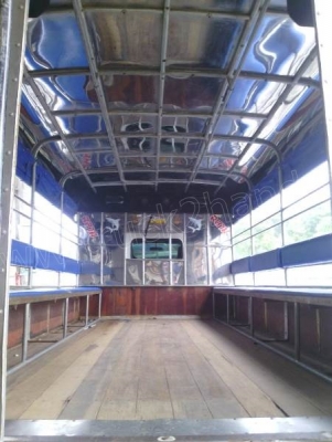 รถสองแถว 6 ล้อ ปี 54