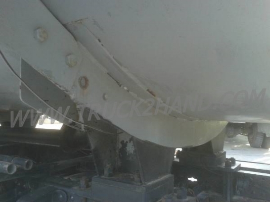 รถบรรทุกน้ำมัน 6 ล้อ MISUBISHI  CANTER 115 แรงม้า 8,000 ลิตร