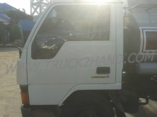 รถบรรทุกน้ำมัน 6 ล้อ MISUBISHI  CANTER 115 แรงม้า 8,000 ลิตร