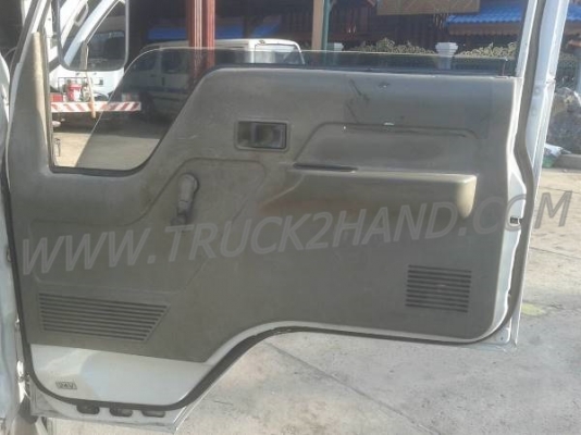 รถบรรทุกน้ำมัน 6 ล้อ MISUBISHI  CANTER 115 แรงม้า 8,000 ลิตร