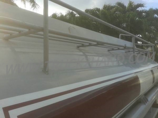 รถบรรทุกน้ำมัน 6 ล้อ MISUBISHI  CANTER 115 แรงม้า 8,000 ลิตร