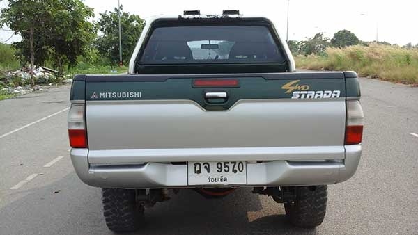 Starda Grandis 4WD Twotone 2.8 M/T 03 รถสวยราคาถูก Starda Grandis 4WD Twotone 2.8 M/T 03 รถสวยราคาถูก