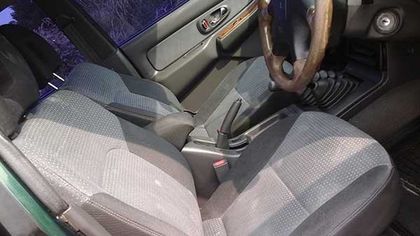 Starda Grandis 4WD Twotone 2.8 M/T 03 รถสวยราคาถูก Starda Grandis 4WD Twotone 2.8 M/T 03 รถสวยราคาถูก