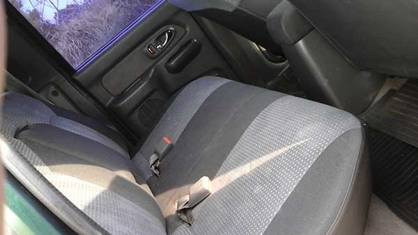 Starda Grandis 4WD Twotone 2.8 M/T 03 รถสวยราคาถูก Starda Grandis 4WD Twotone 2.8 M/T 03 รถสวยราคาถูก