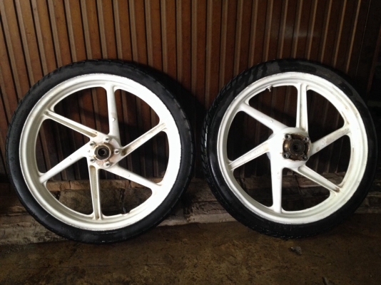 ขายเเม็กls เสื้อls