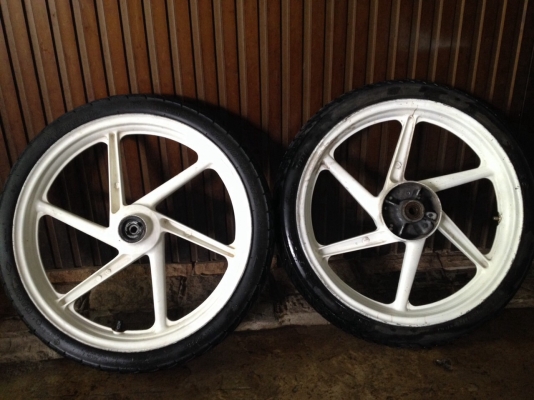 ขายเเม็กls เสื้อls