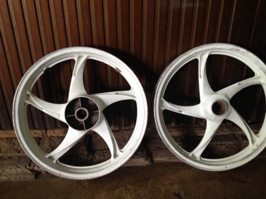 ขายเเม็กls เสื้อls