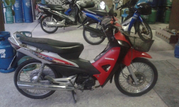 ขายเวฟ100 ubox สต๊าทมือ ทะเบียนพร้อมโอน 16,000