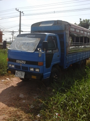 ขายถูกๆครับอีซูซุ เครื่อง100 สภาพสวย0845981814 คุณภิรมย์