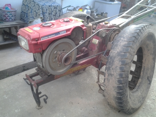 ขายตามสภาพรถไถนาสิงห์สยามเครื่องET95คูโบต้าหลัก7ตัวนูน