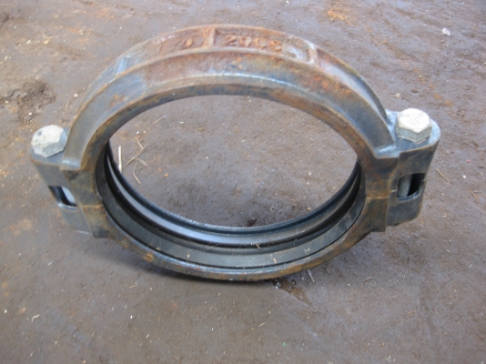 ขายแคมป์รัดท่อ 8 นิ้วพร้อมยางไลเนอร์ ขายแคมป์รัดท่อ 8 นิ้วพร้อมยางไลเนอร์