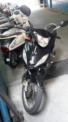 ขาย YAMAHA SPARK 135 สตาร์ทมือ ปี 49 เครื่องดี,ชุดสีมีรอยด้านข้างบ้าง, เล่มพร้อมโอน ** ปรับราคา 14,000 บาท ขาย YAMAHA SPARK 135 สตาร์ทมือ ปี 49 เครื่องดี,ชุดสีมีรอยด้านข้างบ้าง, เล่มพร้อมโอน ** ปรับราคา 14,000 บาท